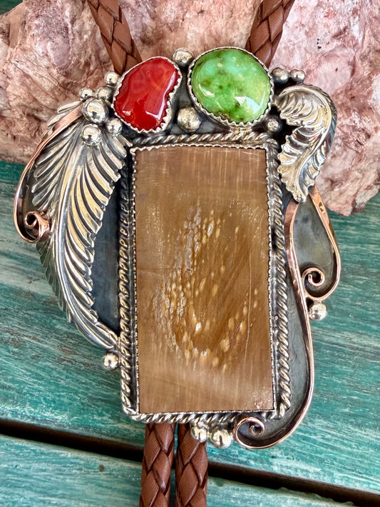 Men’s Mammoth Tusk Bolo Tie