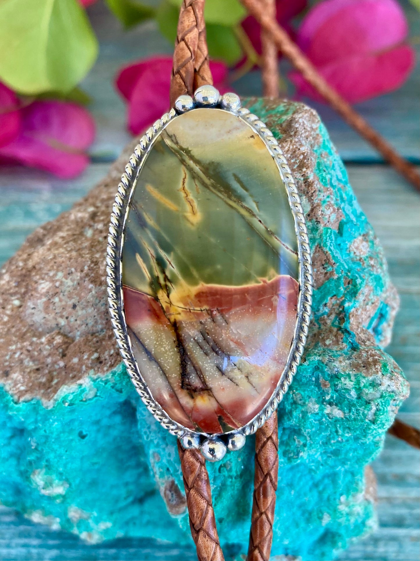 Woman’s Jasper Bolo Necklace